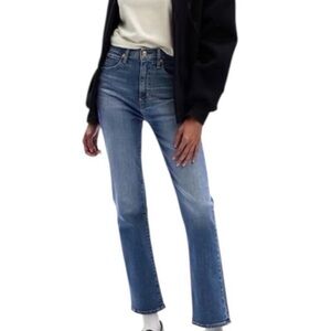 GAP Women's flared Leg Blue Jeans